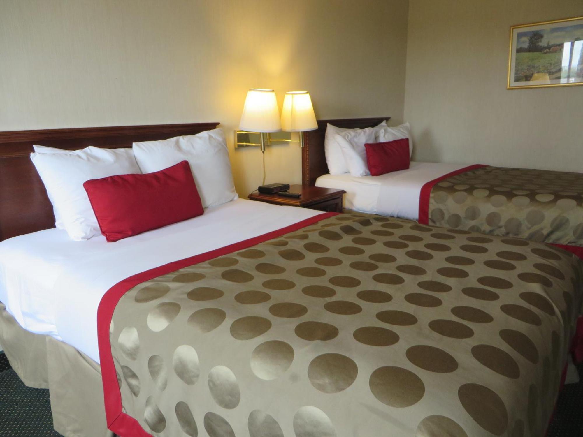 Ramada By Wyndham Hawthorne/Lax Hotel Стая снимка